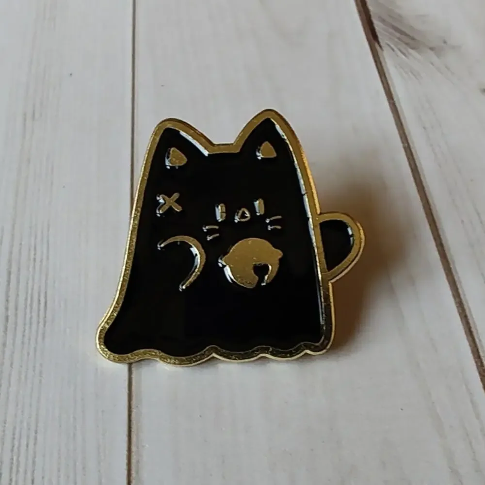 Black Cat Pin Gothic Witchy Halloween Occult Lapel Pin